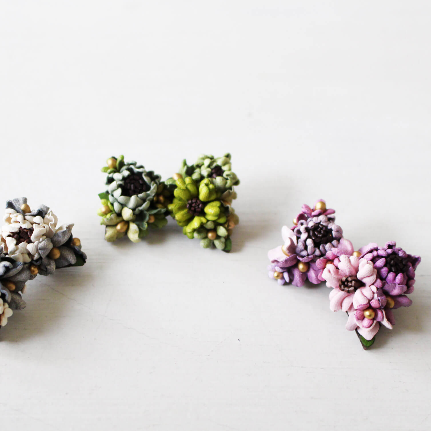 革のお花の作品　カルーセル用6